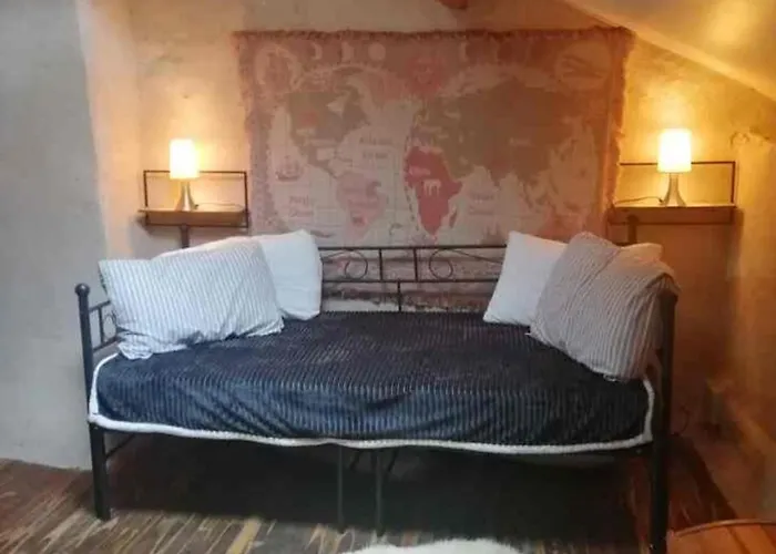 Two Bedroom Stone Сasa de vacaciones Condac